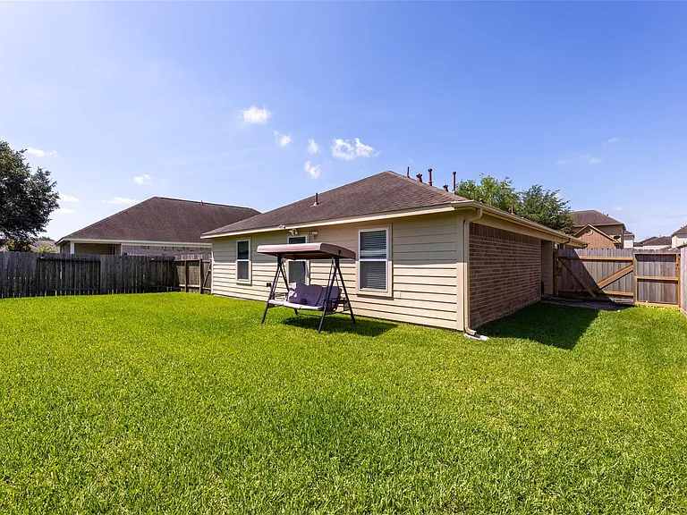 15118 Vincennes Oak St — Photo 14