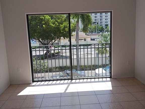5th image of 650 Palm Ave APT 202