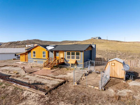 50 Valley Rd, Meeteetse, WY 82433