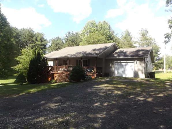 222 Lonesome Dove Dr, Woodlawn, VA 24381