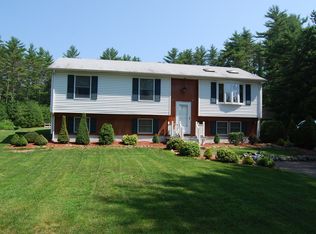 14 Cherry Ln, Richmond, RI 02832