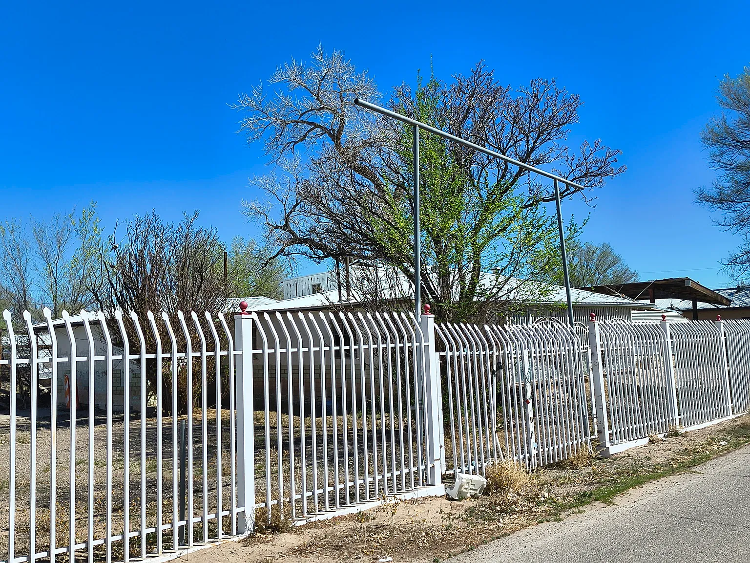 Criss Rd SW, Albuquerque — Photo 2