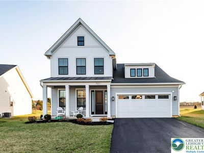 7031 Oak Ln E, Bath, PA, 18014