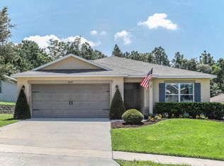 1869 College Park Dr, Tavares, FL 32778