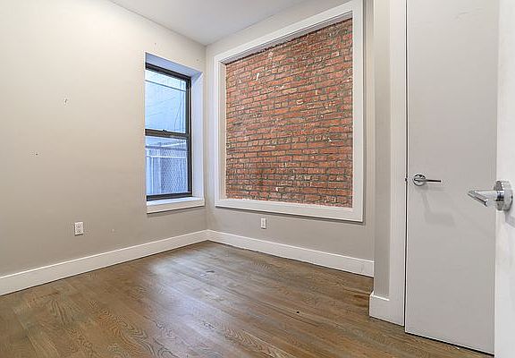 3rd image of 89 Grattan St #Gl