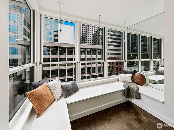 4th image of 1107 1st Avenue #701