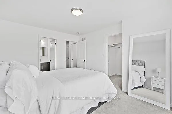 37 Delena Ave S — Photo 18