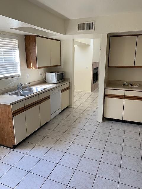 2nd image of 7810 S Peach Dr