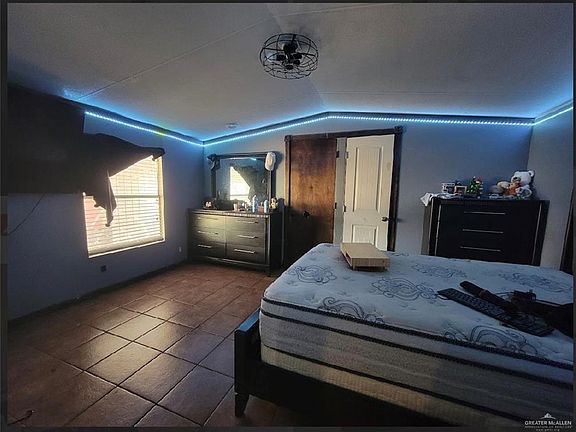 3rd image of 1709 Ivory St