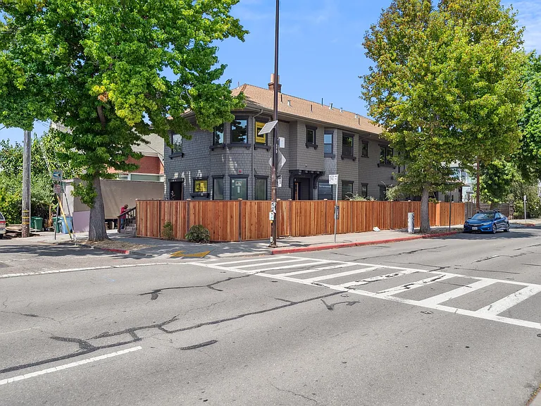 3044 Martin Luther King Jr Way — Photo 18