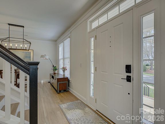 4th image of 1305 Barnett Woods