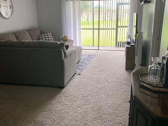 4th image of 103 Woodlands Ct #103