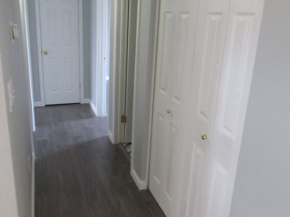 4th image of 727 N 94th Pl