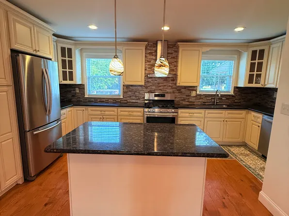 3646 Genesee Dr, Philadelphia, PA 19154