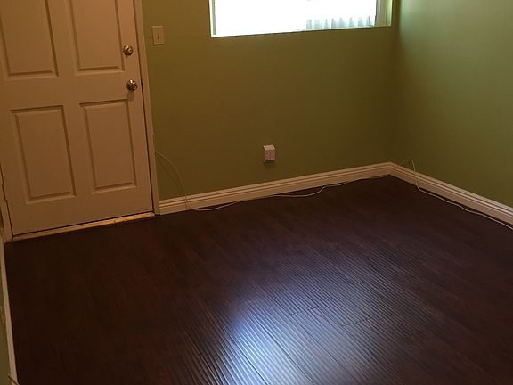 Bedroom 2 (with separate entrance)
