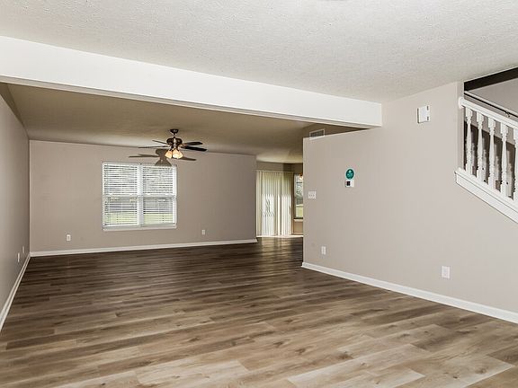 4th image of 1380 Gettysburg Way