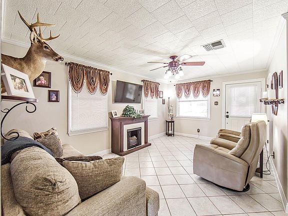 4th image of 3014 Keith St