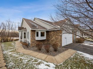 4818 Moon Lake Cir, Saint Paul, MN 55127