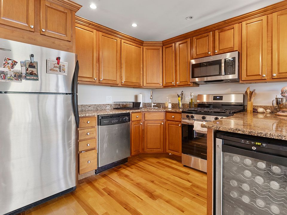1st image of 22 Ward St #2