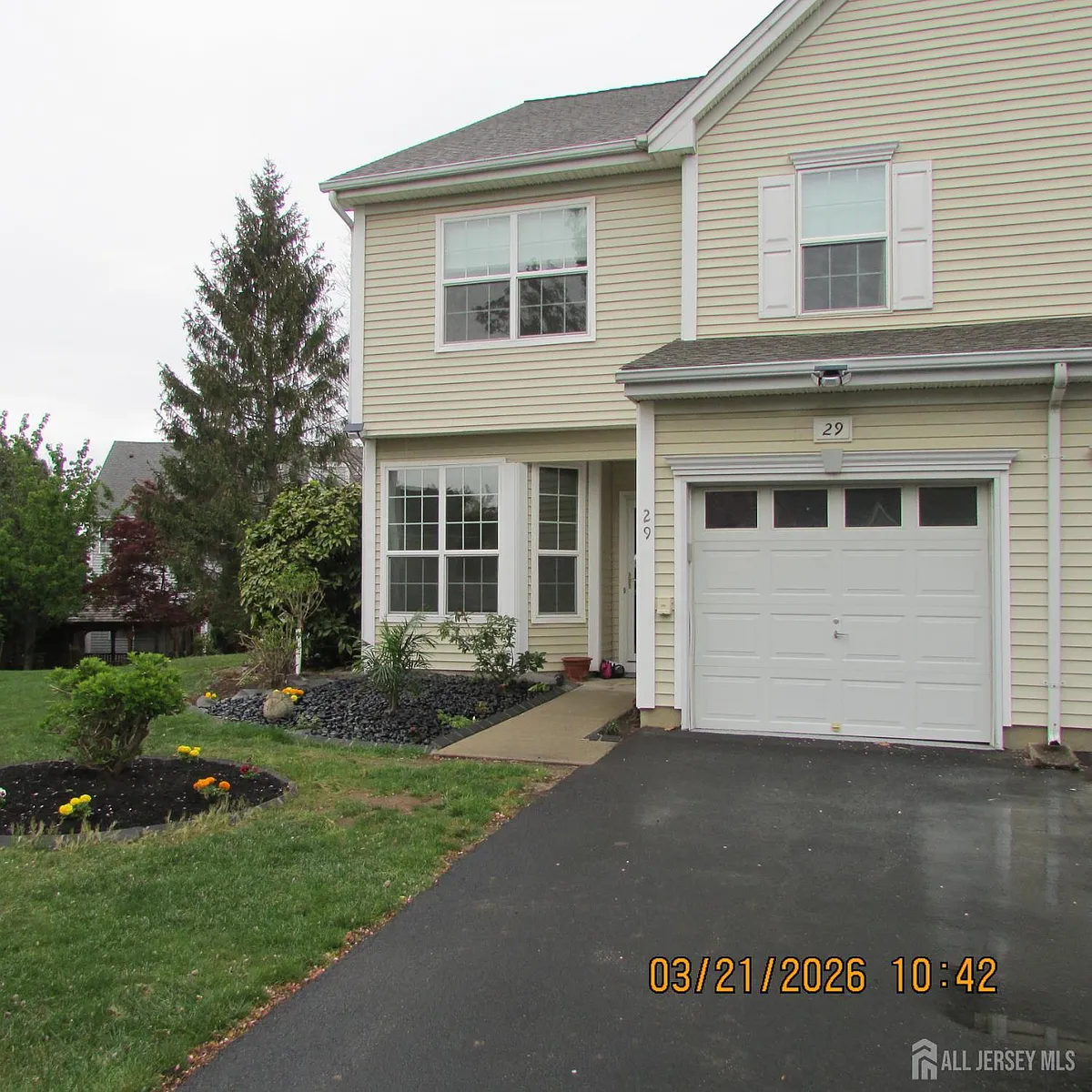Building Photo - 29 Tall Oaks Ct