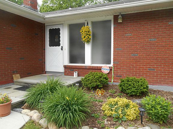 2nd image of 310 Skye Island Dr