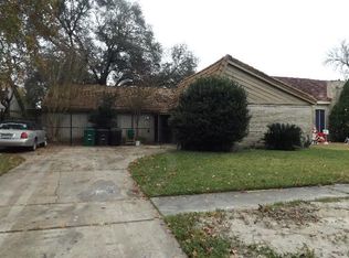 3915 Saratoga Dr, Houston, TX 77088