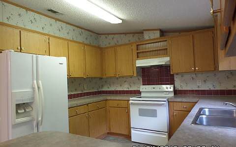 2nd image of 617 SW Whitetail Cir