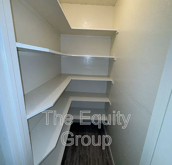 1432 W Elowin Ave — Photo 12