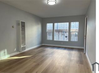 1123 W 90th St #2, Los Angeles, CA 90044
