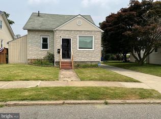 2123-27 Griffith St, Philadelphia, PA 19152