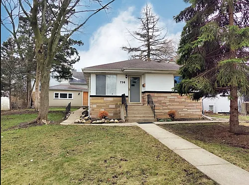 736 W Hinsdale Ave Photo 1