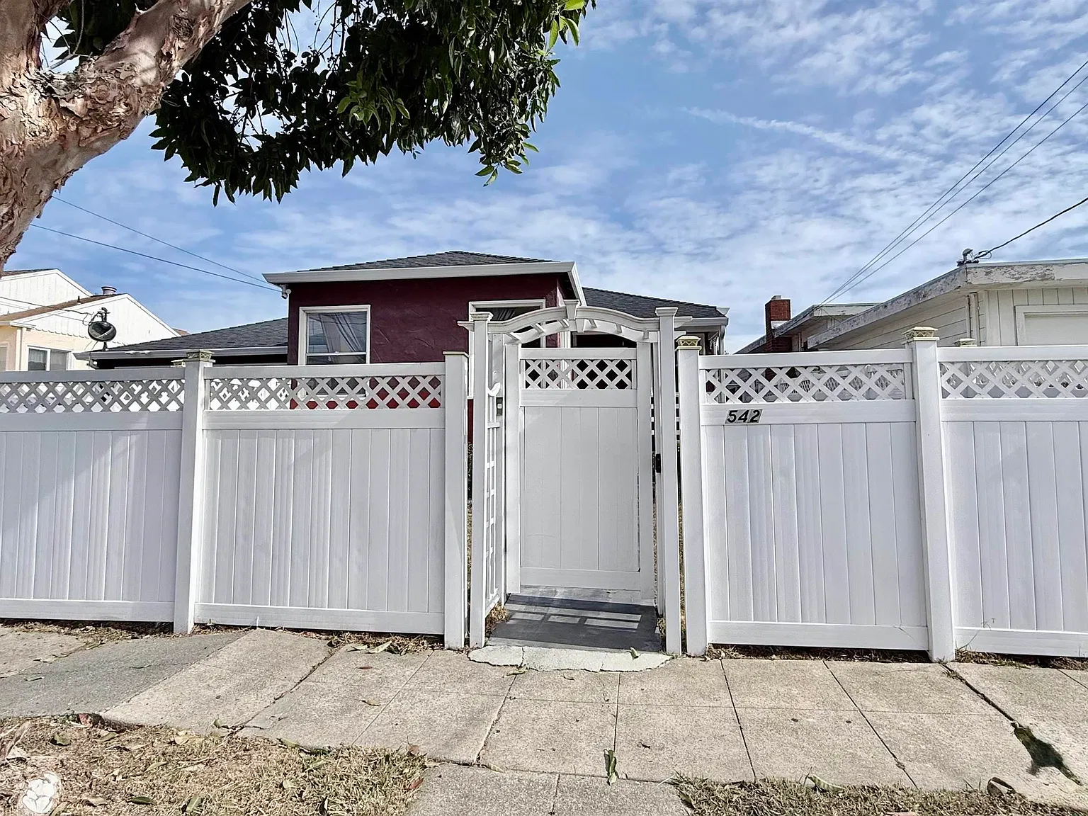 3 bed, 1553 sqft, $3,650 — Photo 2