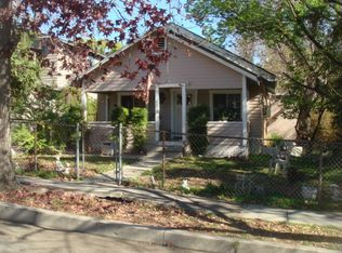 180 Adams St, Sierra Madre, CA 91024