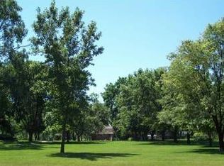 23W321 Saint Charles Rd, Glen Ellyn, IL 60137