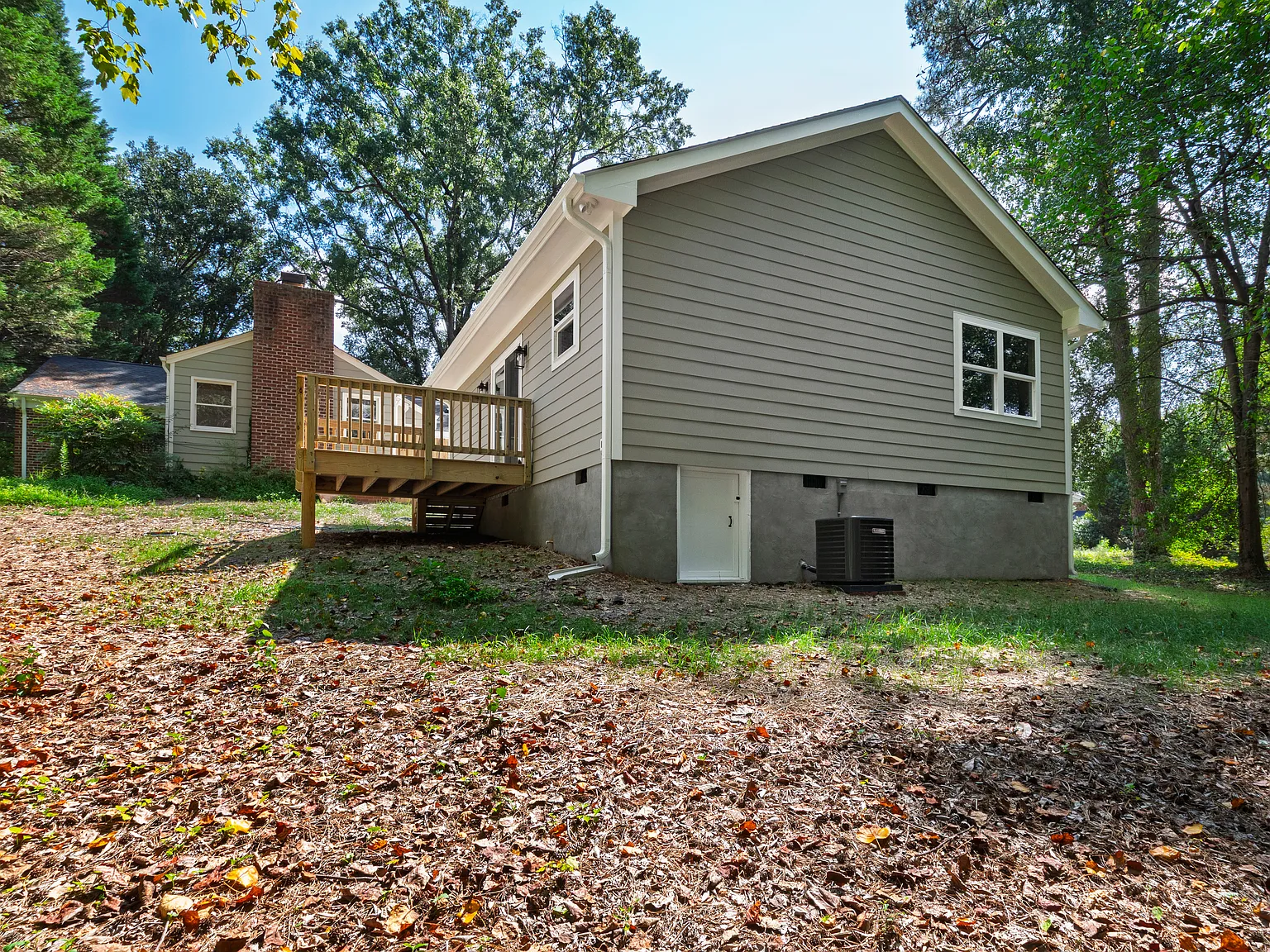 2 bed, 800 sqft, $2,300 — Photo 2
