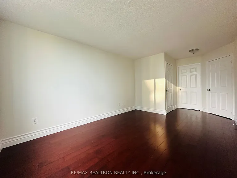 29 Pemberton Ave #1209 — Photo 9