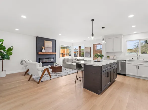 215 San Bernardino Ct, Bay Point, CA 94565