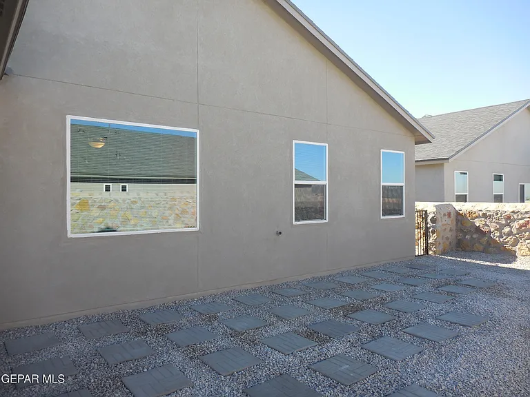 12817 Giovanni Grajeda Ave — Photo 29