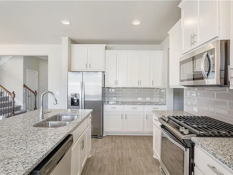 14202 McCoy Loop — Photo 3