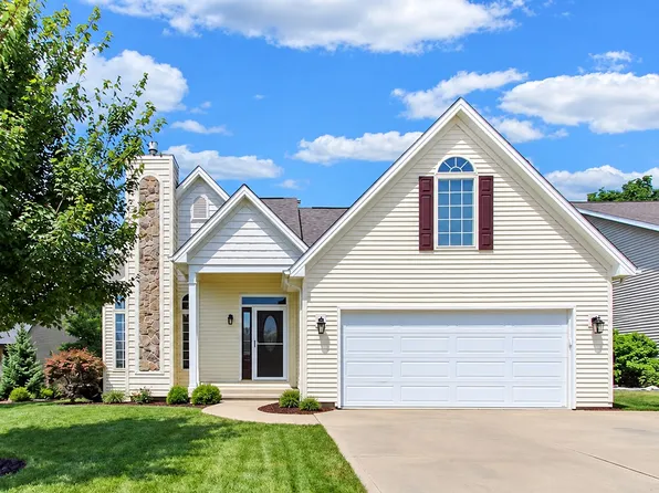 1059 Woodberry Ln, Charleston, IL 61920