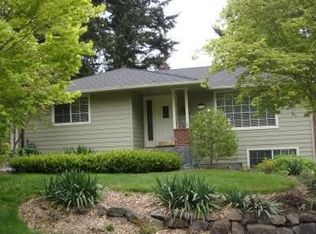 6115 NE 190th St, Kenmore, WA 98028