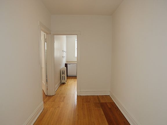 5th image of 441 W Melrose St #C4
