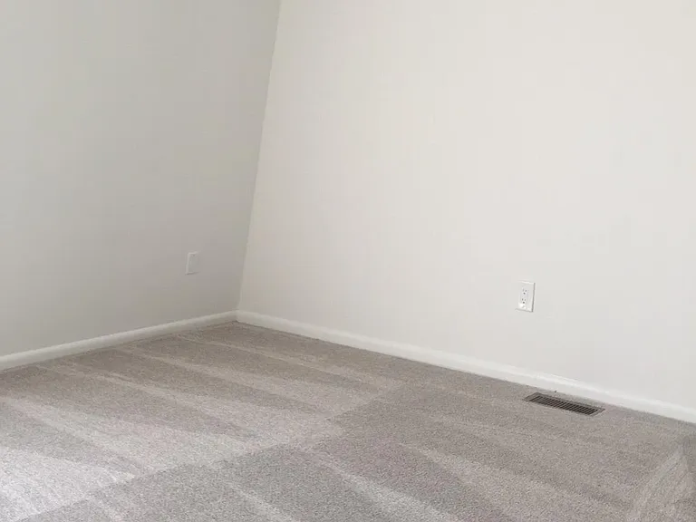 94 Tennyson Dr — Photo 16