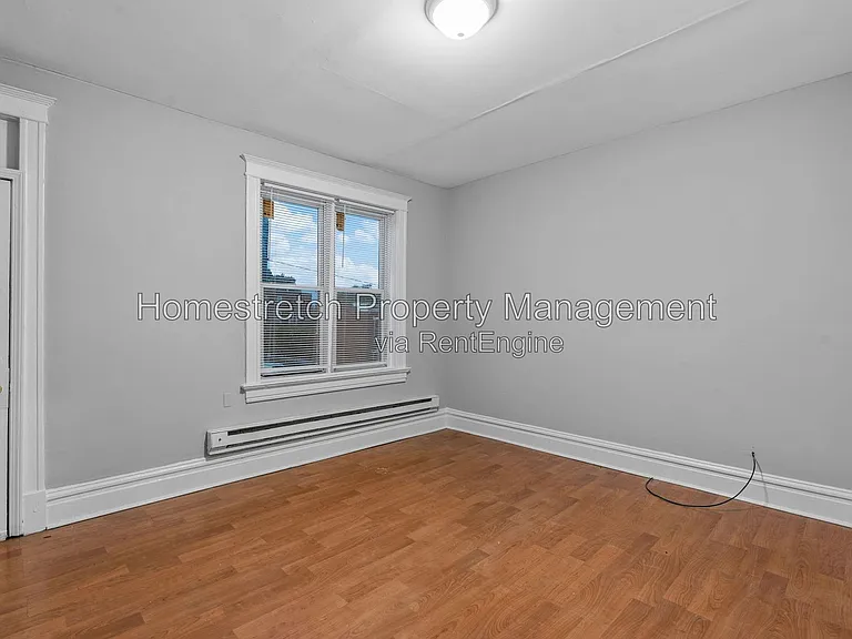 2732 Utah St #B — Photo 16