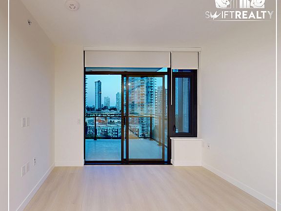 03_1401-626 Claremont St_Inviting Living Room_07042025