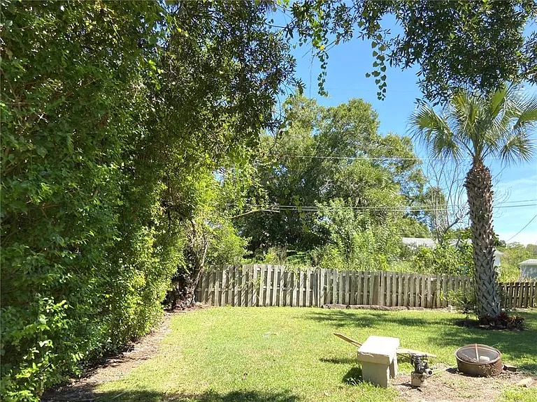 1838 20th Ave — Photo 14