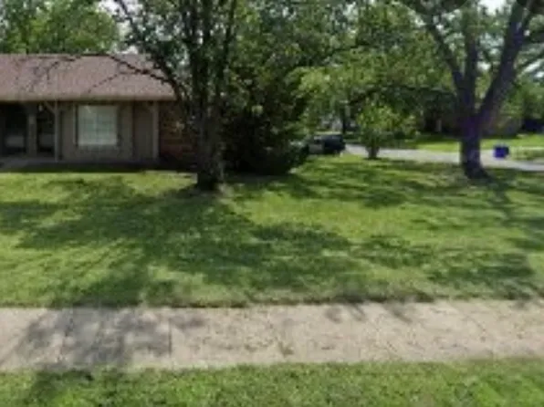 5937 Pflumm Rd #1, Shawnee, KS 66216