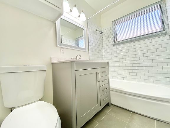 2nd image of 7027 Fulton Ave #4