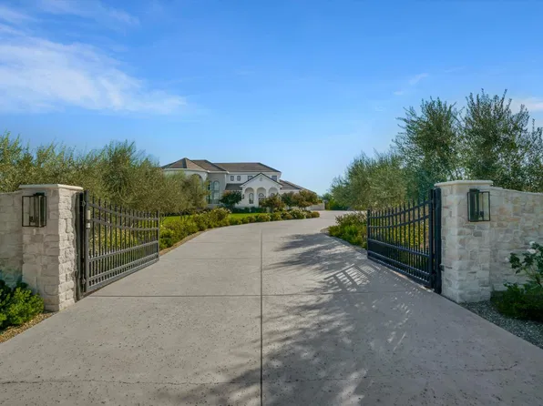 29638 Via Casalina Pkwy, Escalon, CA 95320