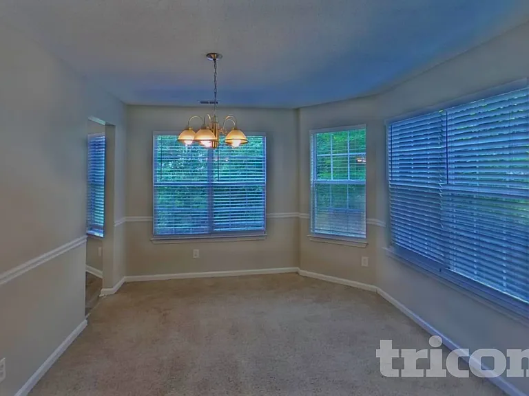 842 Asbury Trl — Photo 6